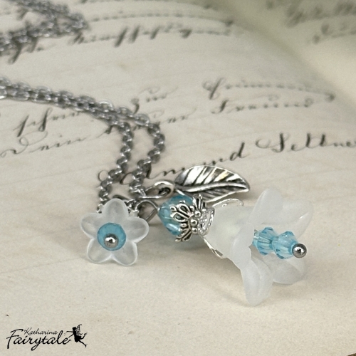 Halskette "Feenlaterne" - weiß/türkisblau - Glücksbringer mit nachtleuchtender Perle