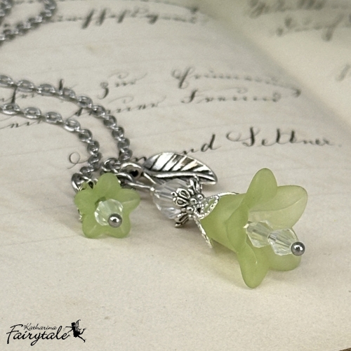 Halskette "Feenlaterne" - grün/klar - Glücksbringer mit nachtleuchtender Perle