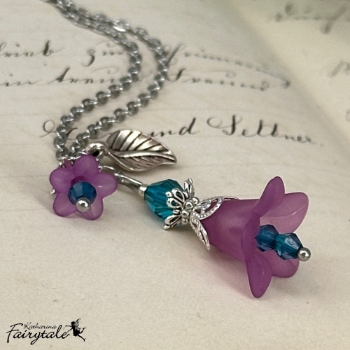 Halskette "Feenlaterne" - violett/petrol - Glücksbringer mit nachtleuchtender Perle