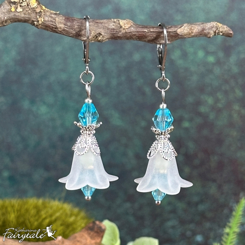 weiße und türkisblaue Ohrringe Ohrhänger Schmuck Geschenkidee