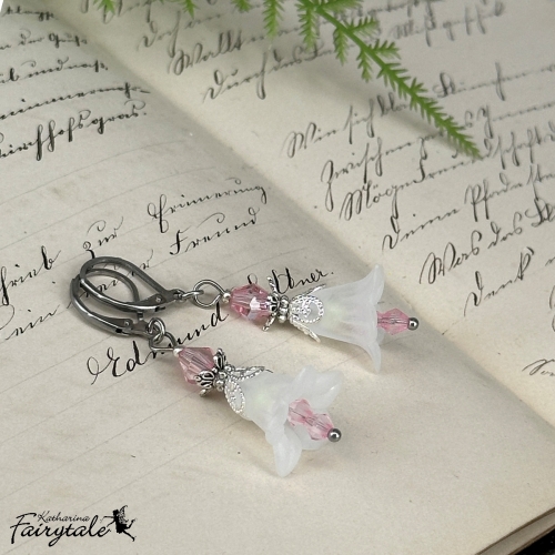 Ohrringe "Feenlaterne" - weiß/rosa - mit nachtleuchtender Perle
