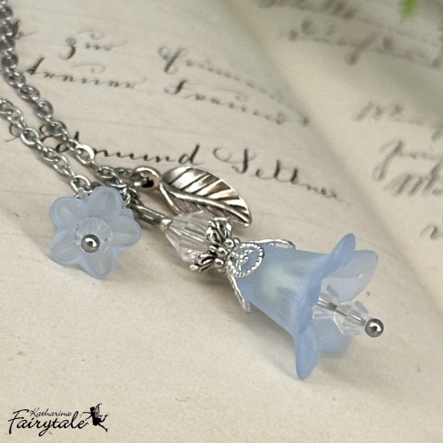 Halskette "Feenlaterne" - hellblau/klar - Glücksbringer mit nachtleuchtender Perle