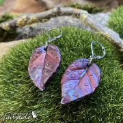 Ohrringe "Sturmtänzer" - beere mit Klappbrisur - Regentropfenoptik